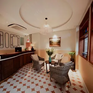 Au Boutique Hotel