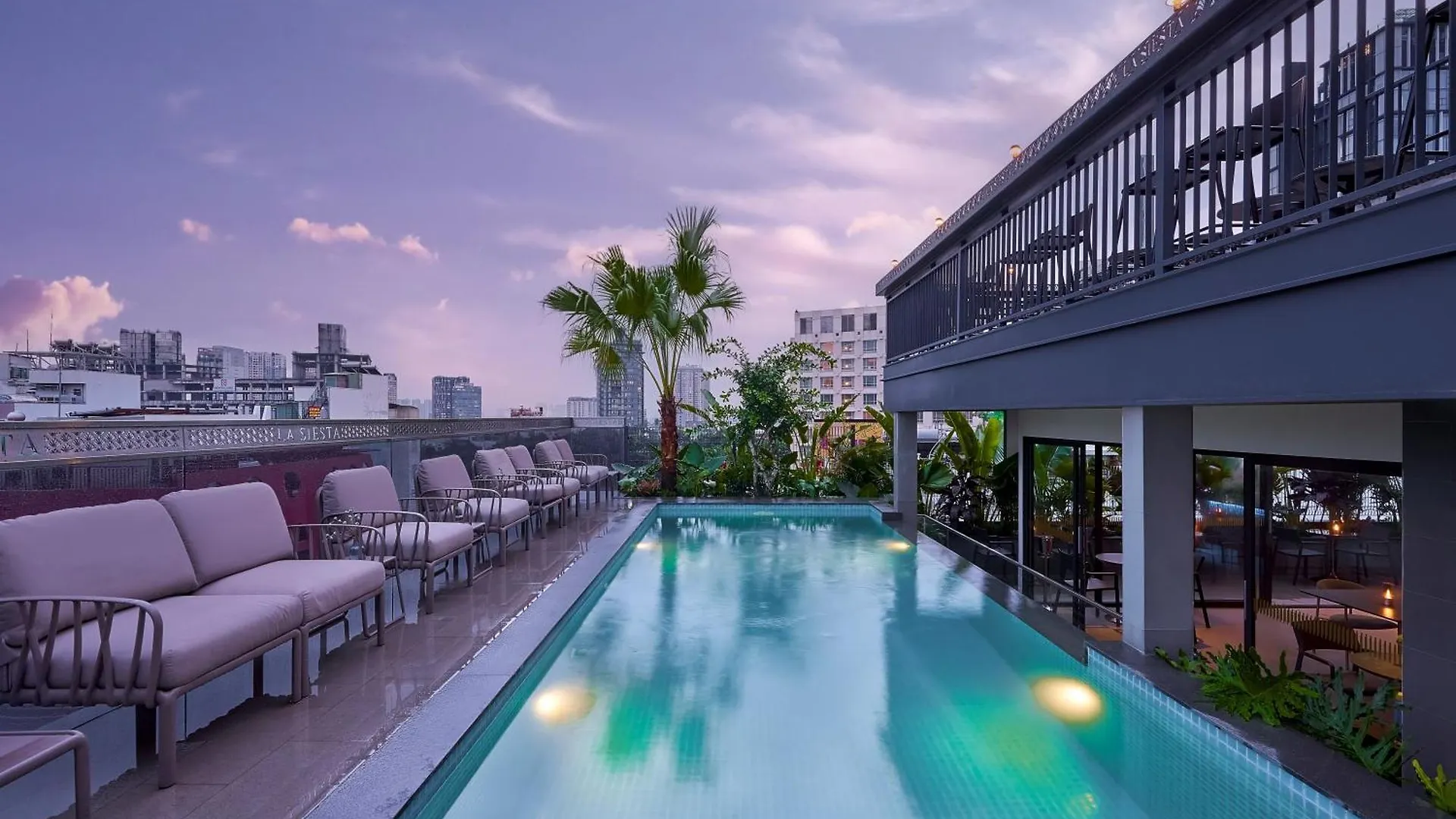 La Siesta Premium Saigon Central Ho Chi Minh City 5*,