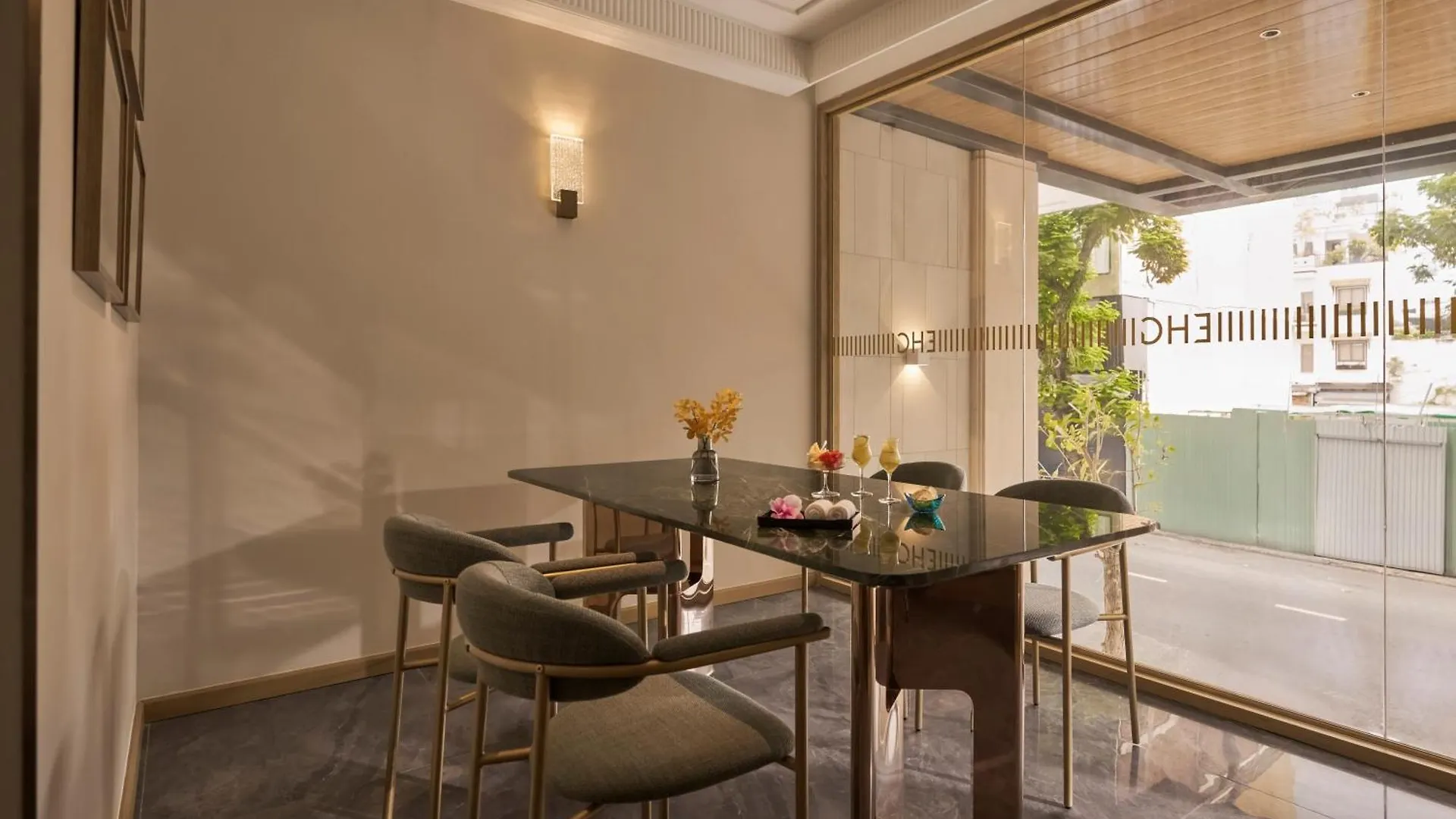 ***** Hotel La Siesta Premium Saigon Central Ho Chi Minh City Vietnam