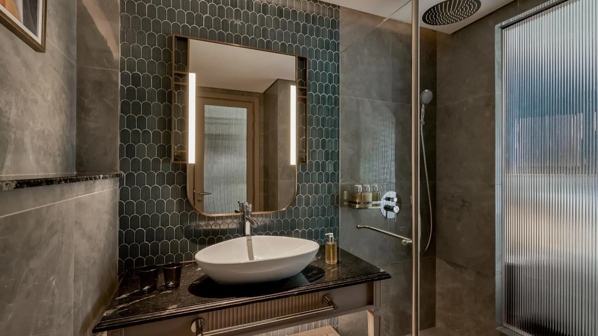 ***** Hotel La Siesta Premium Saigon Central Ho Chi Minh City Vietnam