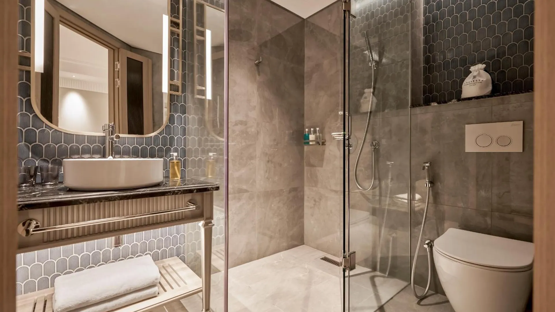 Hotel La Siesta Premium Saigon Central Ho Chi Minh City